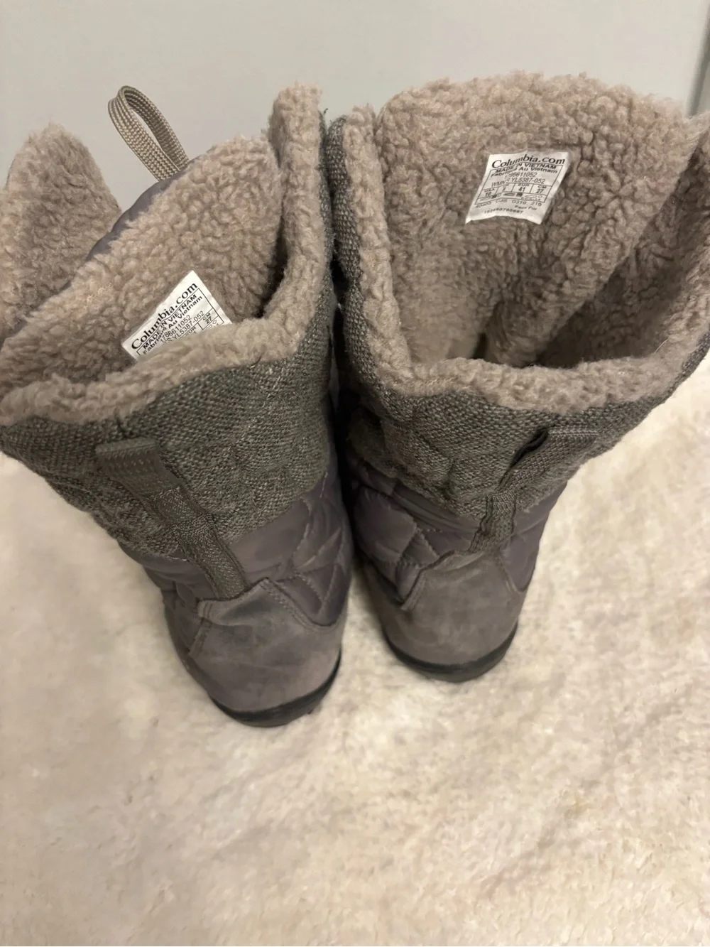 Columbia Women's Quilted Grey Lace-Up Insulated Winter Boots